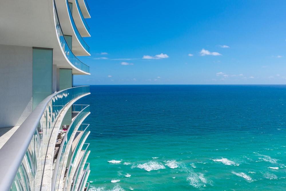 Lyfe Resort & Residences Холивуд Екстериор снимка